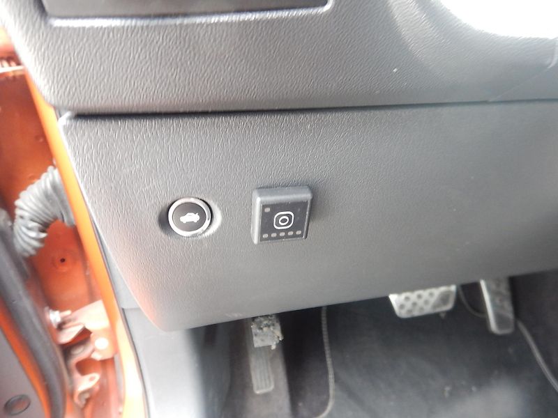 Dodge Challenger 3.6i, AUTOMAT, LPG - fotka 18 z 23