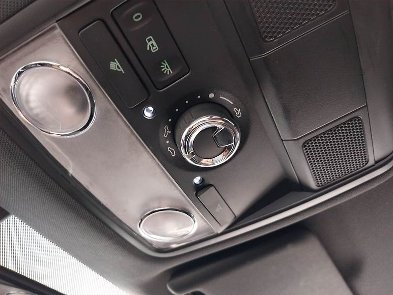Škoda Octavia (2014) RS 2.0 TSI, Bi-Xenony - fotka 22 z 22