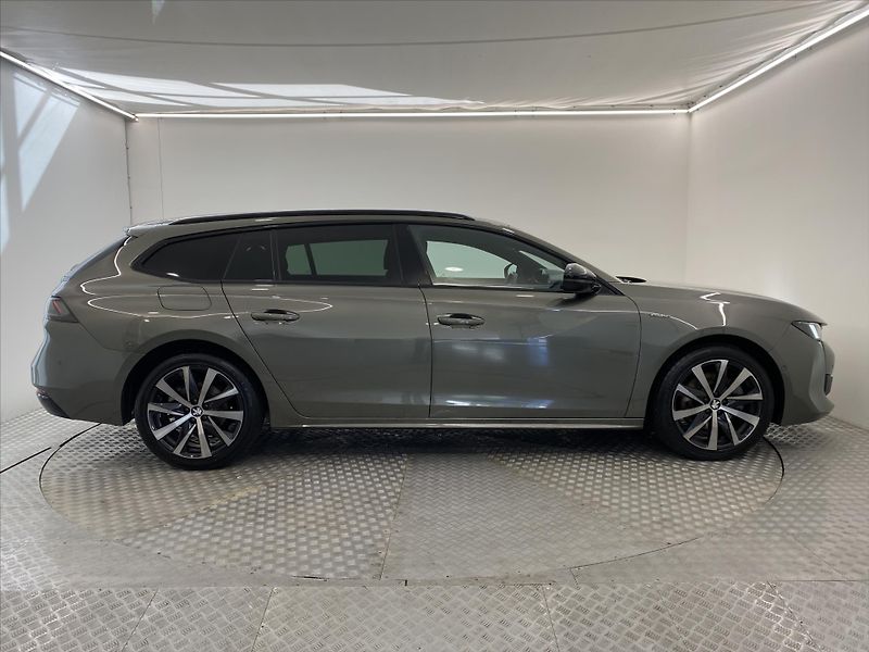 Peugeot 508 2,0 HDI SW GT line 120kW  aut. - fotka 29 z 31