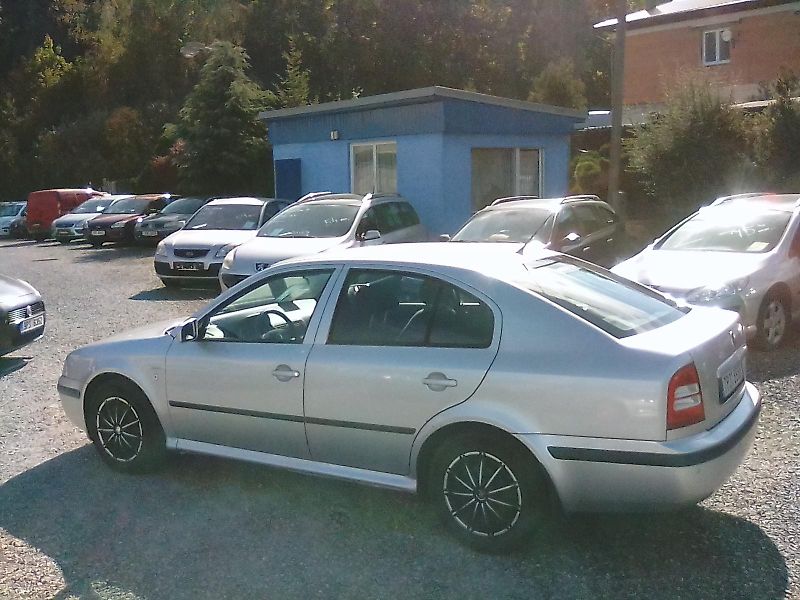 Škoda Octavia (2003) 2.0i , jede dobře - fotka 8 z 28