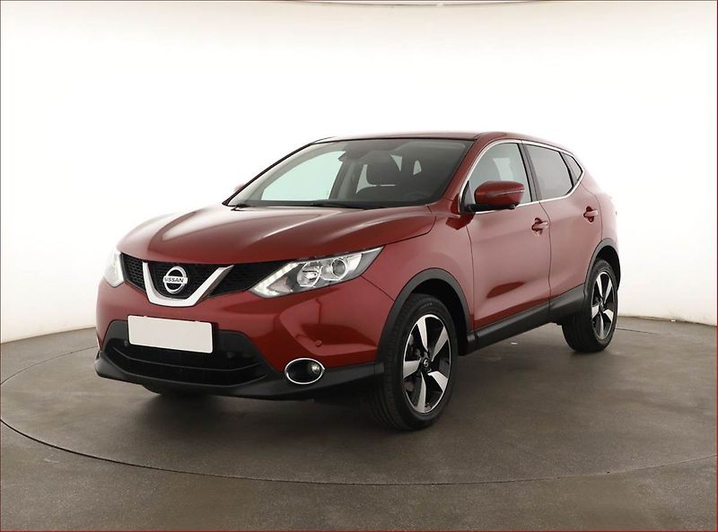 Nissan Qashqai (2016) 1.2 DIG-T, ČR,1.maj, Navi - fotka 2 z 18