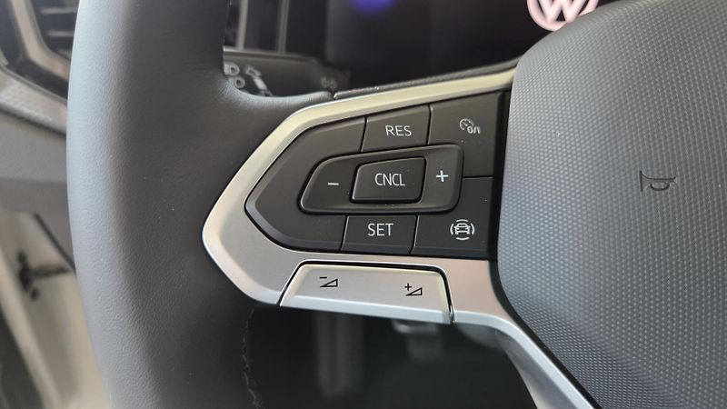 Volkswagen Polo People 1,0 TSI 70 kW 5G - fotka 19 z 27