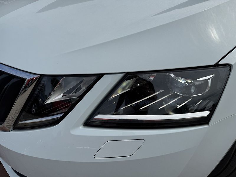 Škoda Octavia (2018) 1.5TSi LED Navi Výhřev Okna - fotka 37 z 50