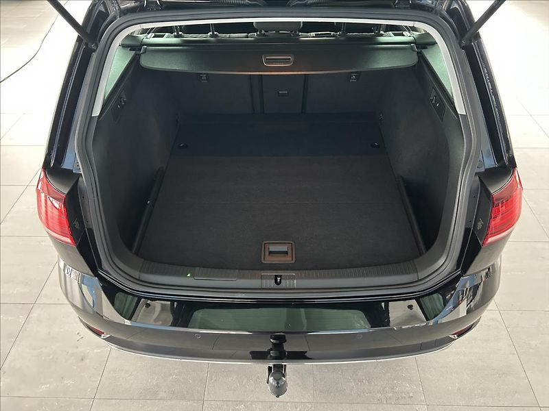 Volkswagen Golf 1,6   TDI 85kW,JOIN,TAŽNÉ,SERV - fotka 27 z 30