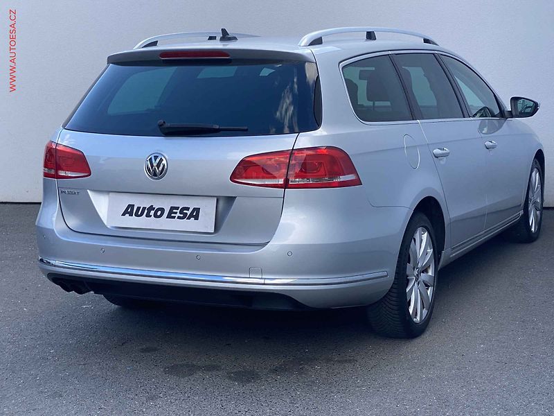 Volkswagen Passat (2014) 2.0 TDi, Highline, navi, - fotka 4 z 19