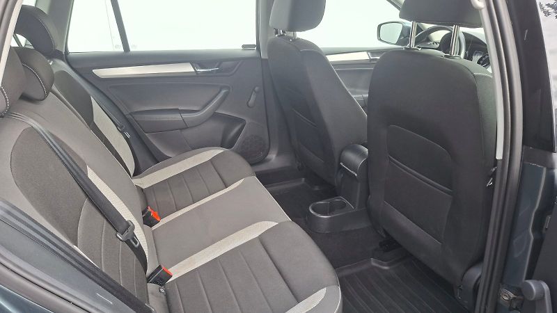 Škoda Rapid (2018) Spaceback Ambition 1,0 TSI 81 - fotka 17 z 23