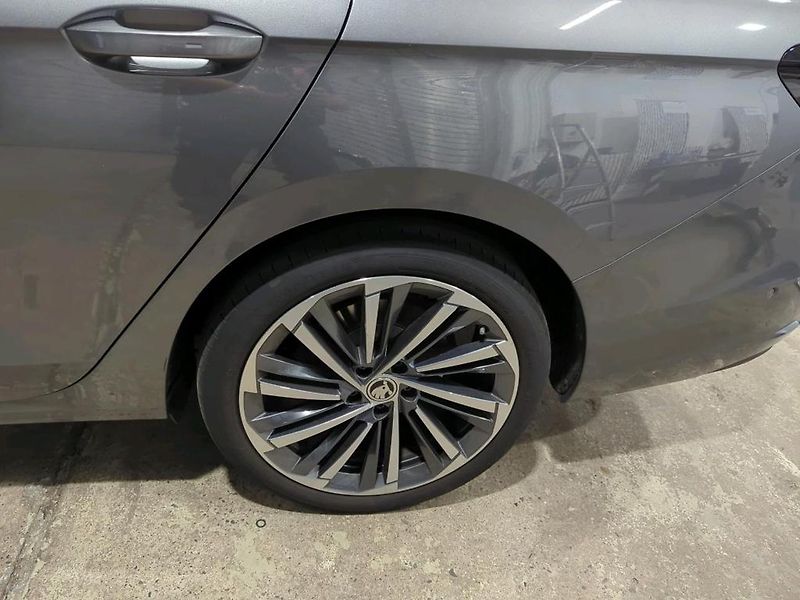 Škoda Superb Combi 1,5TSi iV 110kw DSG L&K  - fotka 8 z 12