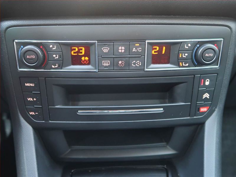 Citroën C5 (2016) Exclusive 2.0 BlueHDI, Automat - fotka 17 z 20