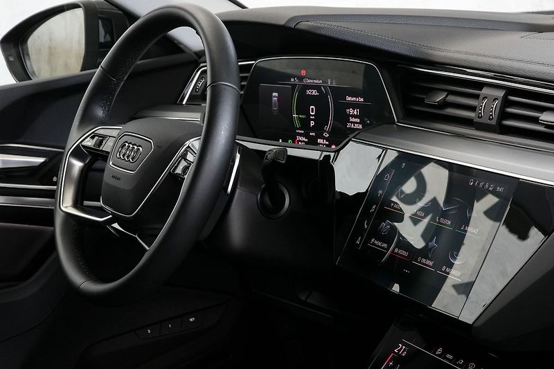 Audi e-tron 55 300kW NightV B&O HUD ZÁRUKA - fotka 17 z 46