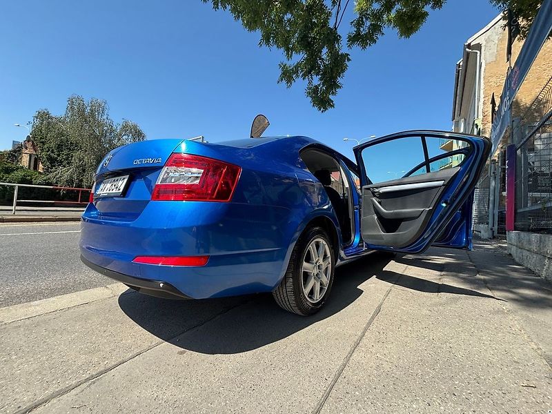 Škoda Octavia 1.6TDI/2015/ELEGANCE,ČR,MANUÁL - fotka 18 z 52