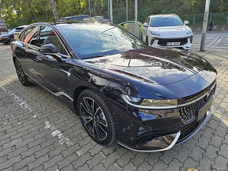 Dongfeng Voyah Passion PHEV (2024) VOYAH PASSION PHEV - fotka 5 z 26