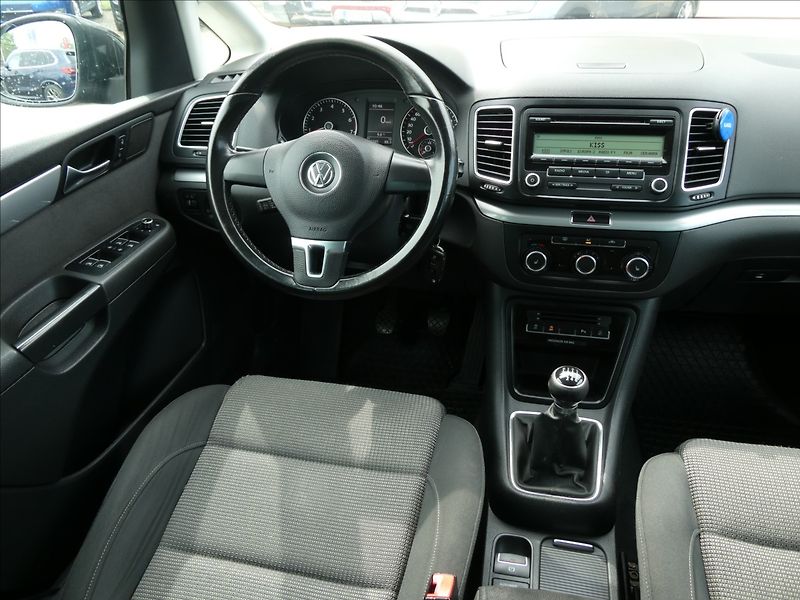 Volkswagen Sharan 1,4 TSi 110kW Comfort,po servi - fotka 23 z 44