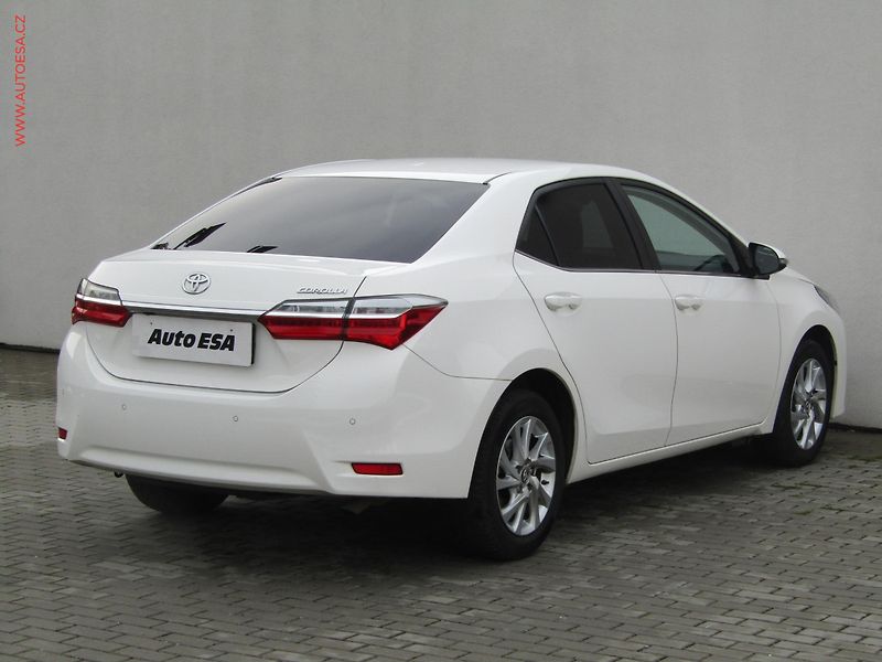 Toyota Corolla (2016) 1.6i, ČR, LED, kamera - fotka 4 z 17
