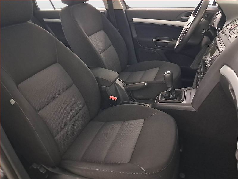 Škoda Octavia (2008) 2.0 TDI - fotka 9 z 18