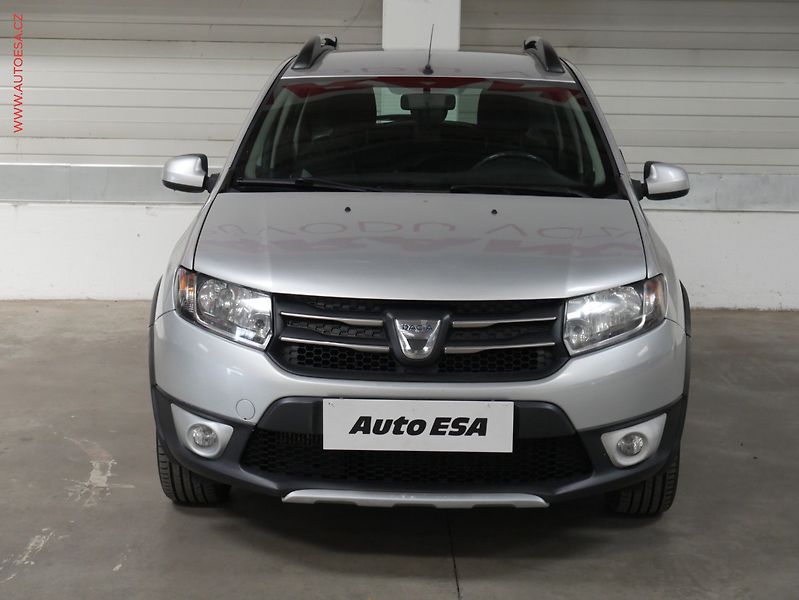 Dacia Sandero (2013) 1.5dCi, AC, tempo - fotka 2 z 21