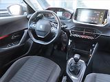 Peugeot 2008 (2020) 1.2 PureTech, Navi, Tempomat - náhled 7