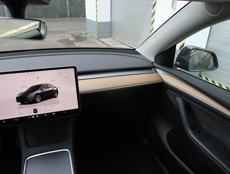 Tesla Model Y (2022) Long Range AWD 79kWh, SoH 89% - fotka 8 z 25