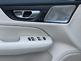 Volvo V60 (2026) PLUS DARK B4, FULL LED, BOWERS - náhled 9