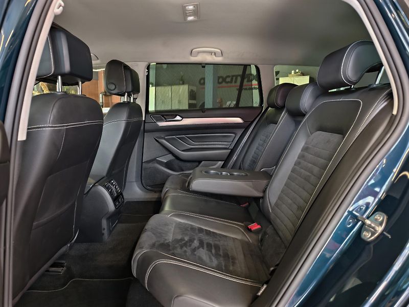 Volkswagen Passat 2.0 TDi DSG ELEGANCE, DCC, ČR  - fotka 10 z 26