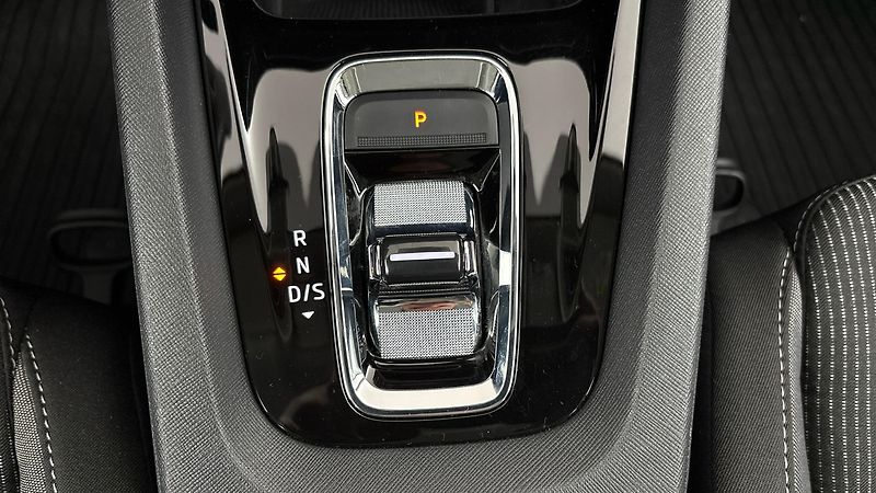 Škoda Octavia 2.0 TDI DSG Ambition - fotka 22 z 24