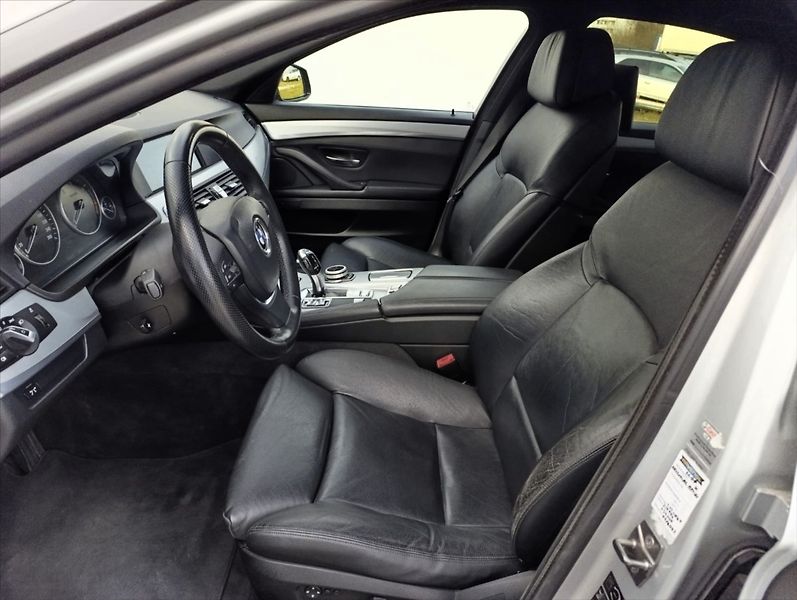 BMW Řada 5 3,0 530d Aut., Navi Kůže Tažné - fotka 14 z 45