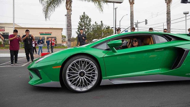 Lamborghini Aventador SV.
