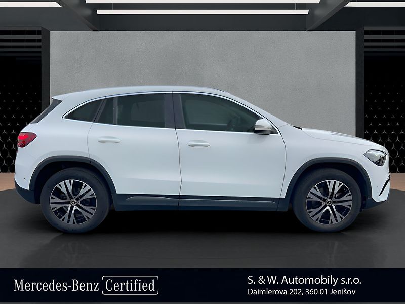 Mercedes-Benz GLA 200 d 4MATIC - fotka 8 z 37