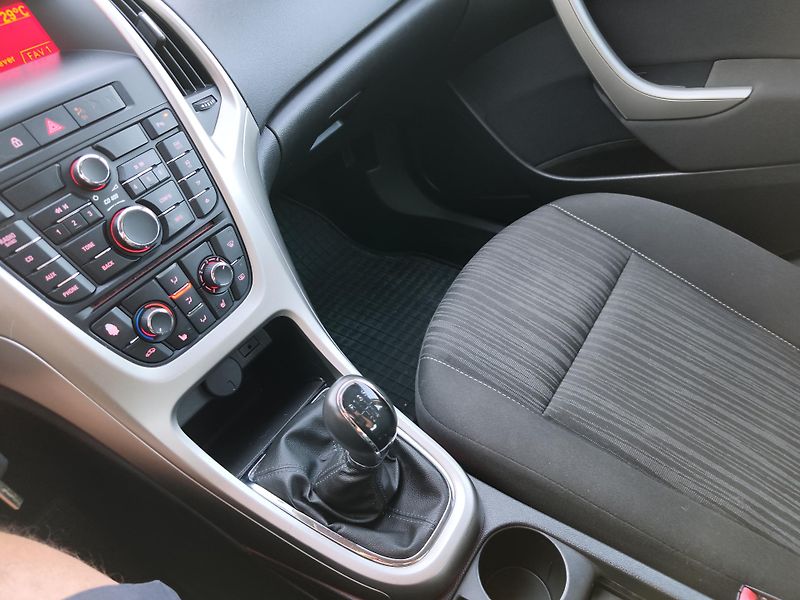Opel Astra 1.6i  - fotka 13 z 17