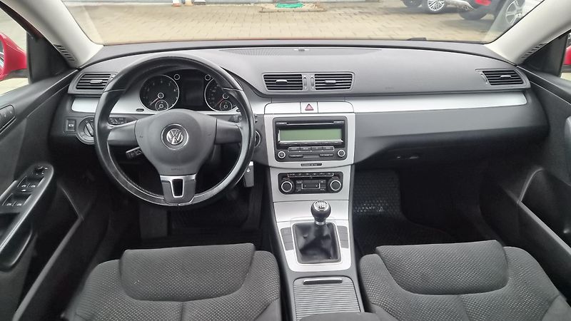 Volkswagen Passat Variant 1.8 TSi combi  - fotka 11 z 16