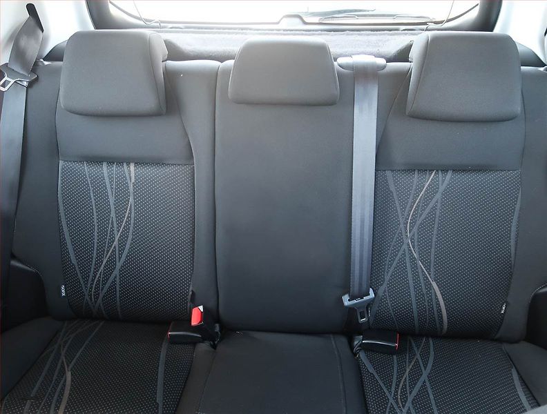 Peugeot 208 (2012) 1.4 HDI, po STK, zamluveno - fotka 10 z 16