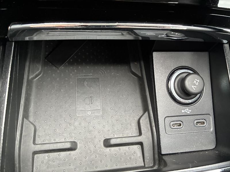 Škoda Kodiaq 2,0 TDI TAŽNÉ KEYLESS KAMERA - fotka 17 z 36