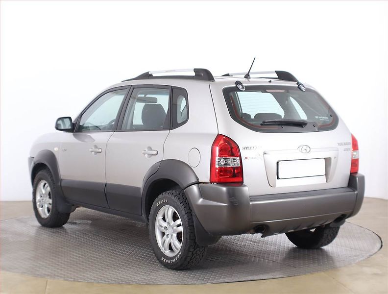 Hyundai Tucson (2006) 2.0 CRDi, 4X4, servisované - fotka 4 z 13