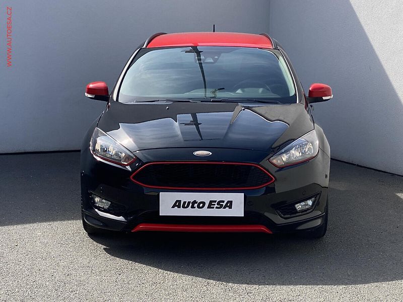 Ford Focus (2017) 1.5 EcoBoost, ČR, Sport, navi - fotka 2 z 19