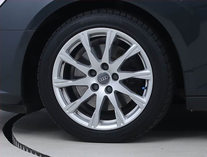 Audi A4 (2016) Ambition 2.0 TDI, Automat - fotka 15 z 19