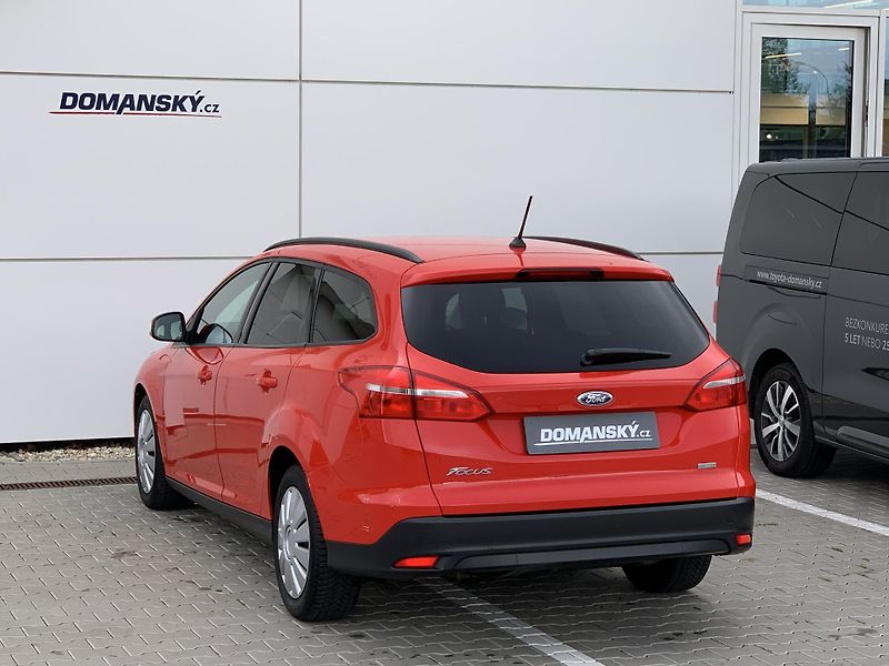 Ford Focus TREND 1.0 EcoBoost 92kW MAN6 - fotka 13 z 20