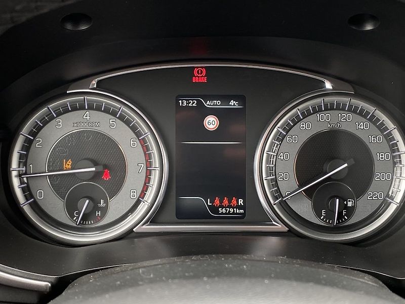 Suzuki Vitara 1.4iJet, Premium, 4x4, DPH - fotka 15 z 31