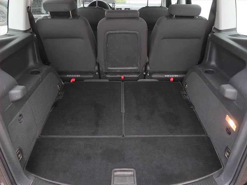 Volkswagen Touran (2014) 1.6 TDI, 7 míst, Serv.kniha - fotka 18 z 20