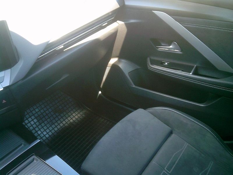 Opel Astra ST GS 1.5 CDTi AT KOUPENO ČR - fotka 15 z 16