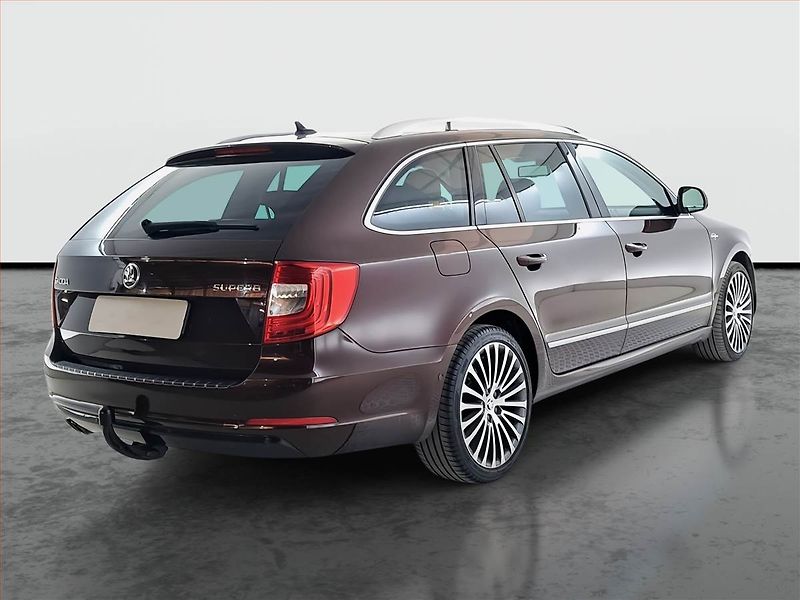 Škoda Superb (2013) Laurin&Klement 2.0 TDI - fotka 5 z 15
