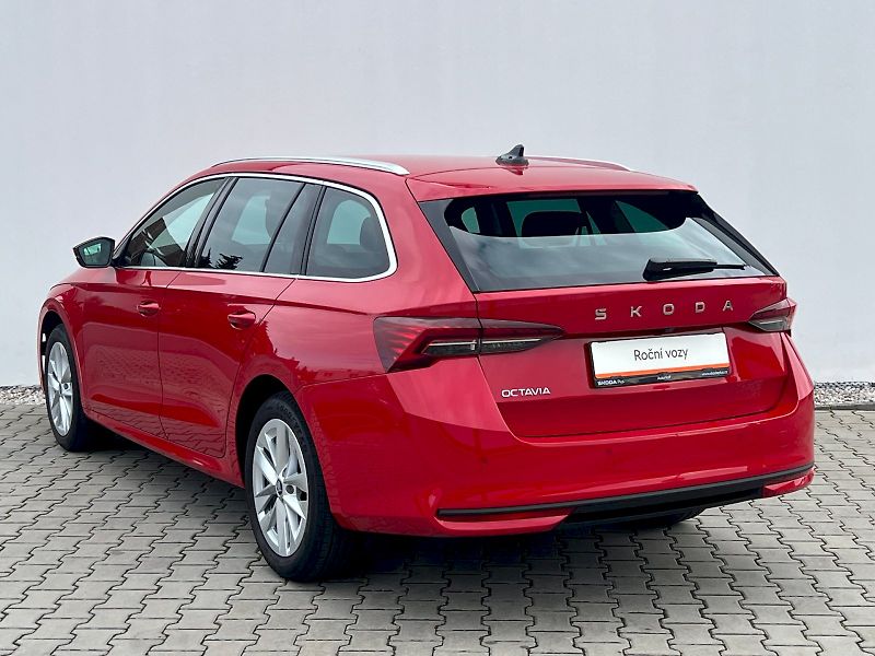 Škoda Octavia (2024) Top Selection 1.5TSi 110kW 6° - fotka 8 z 30
