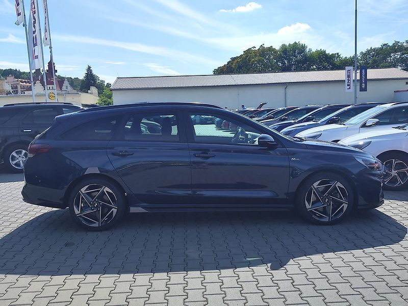Hyundai i30 1.5 T-GDI/103kW N-Line DCT - fotka 4 z 33