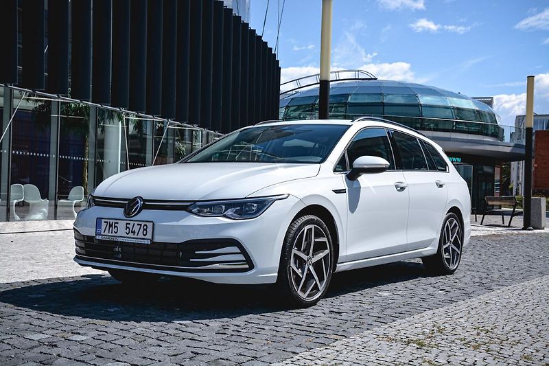 Volkswagen Golf Variant (2022) Style 1,5 eTSI 7DSG mHEV - fotka 26 z 40