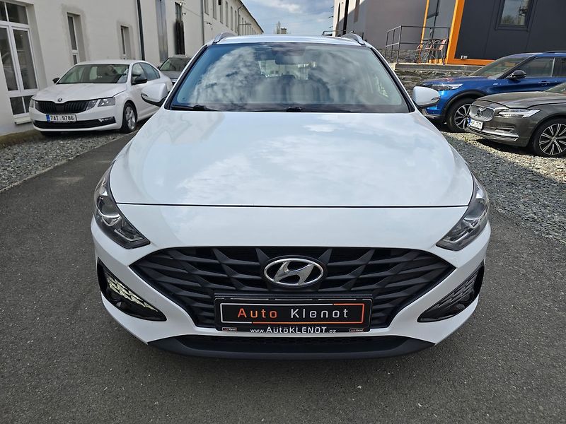 Hyundai i30 1.5i COMFORT LED KAMERA NAVI - fotka 3 z 41