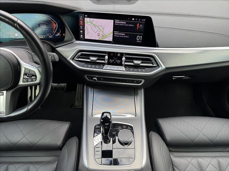 BMW X5 3,0 40i xDrive M-Packet ČR DPH - fotka 16 z 26