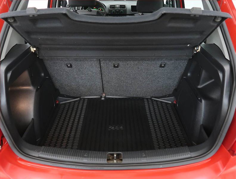 Škoda Fabia (2009) 1.2, po STK, jezdí výborně - fotka 13 z 13