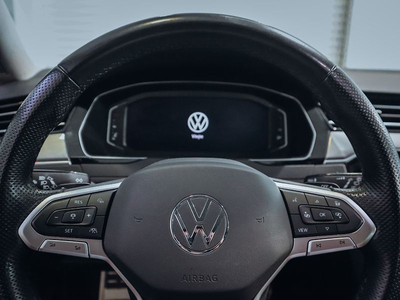 Volkswagen Passat Variant 2.0 TDI Alltrack 4MOTION DSG - fotka 13 z 28