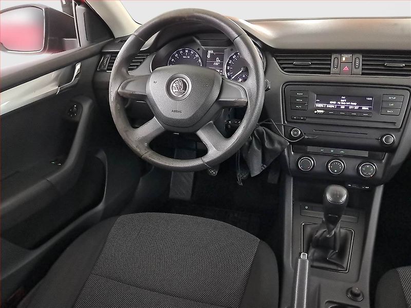 Škoda Octavia (2014) 1.6 TDI, Tempomat - fotka 7 z 16