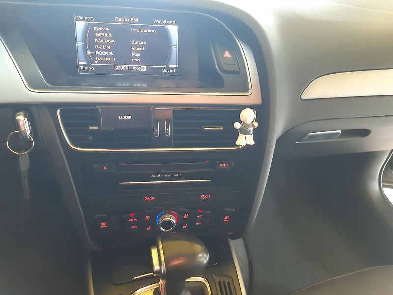 Audi A4 2.0 TDI AVANT NAVI DIGIKLIMA - fotka 10 z 21