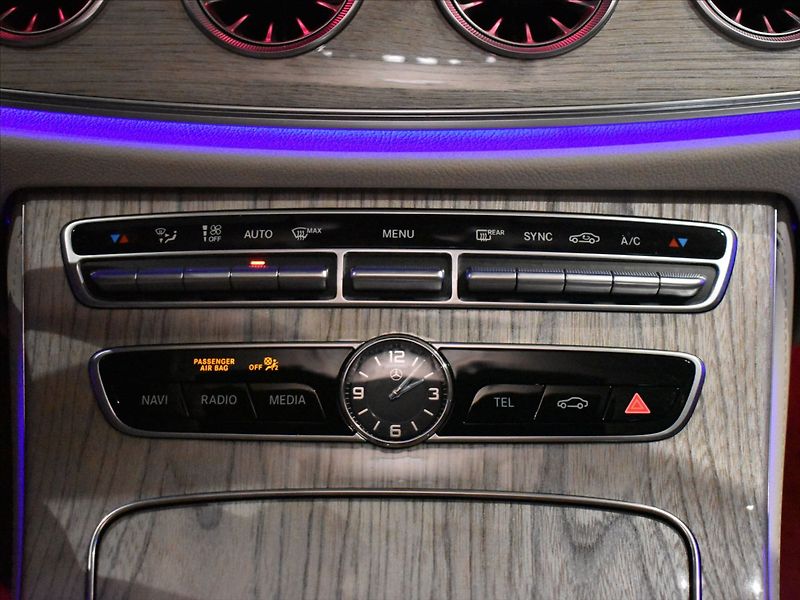Mercedes-Benz CLS 3,0 450 designo,burmester - fotka 15 z 29