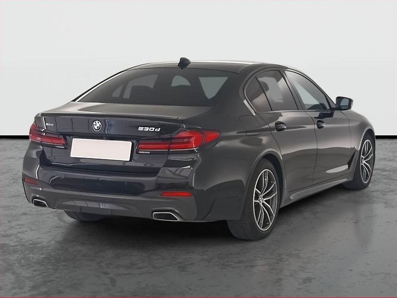 BMW Řada 5 (2023) 530d xDrive - fotka 5 z 27